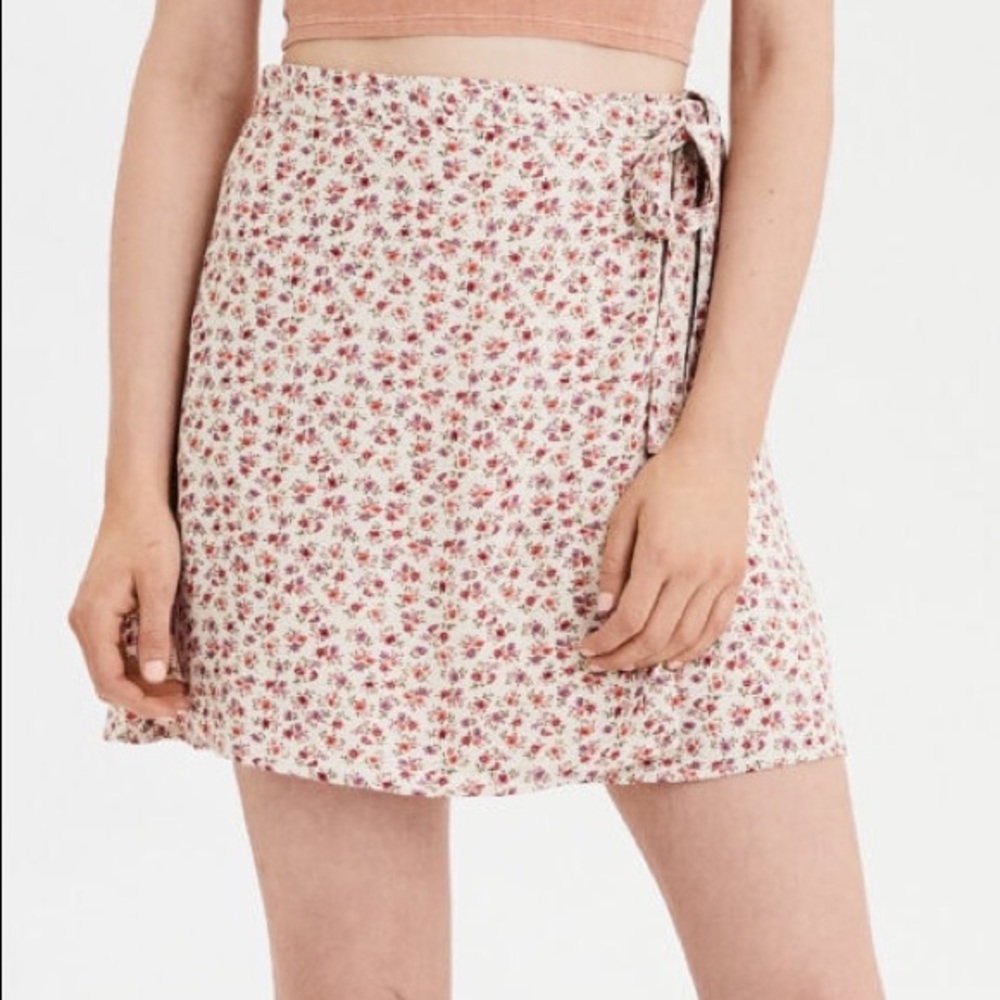 NWOT AMERICAN EAGLE floral wrap skirt